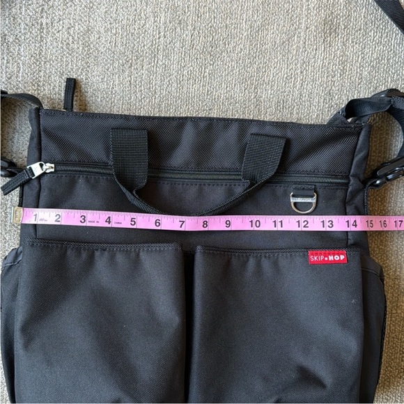 ❣️SKIP HOP BLACK DIAPER BAG ~ CONVERTIBLE SHOULDER STRAP - Picture 11 of 16